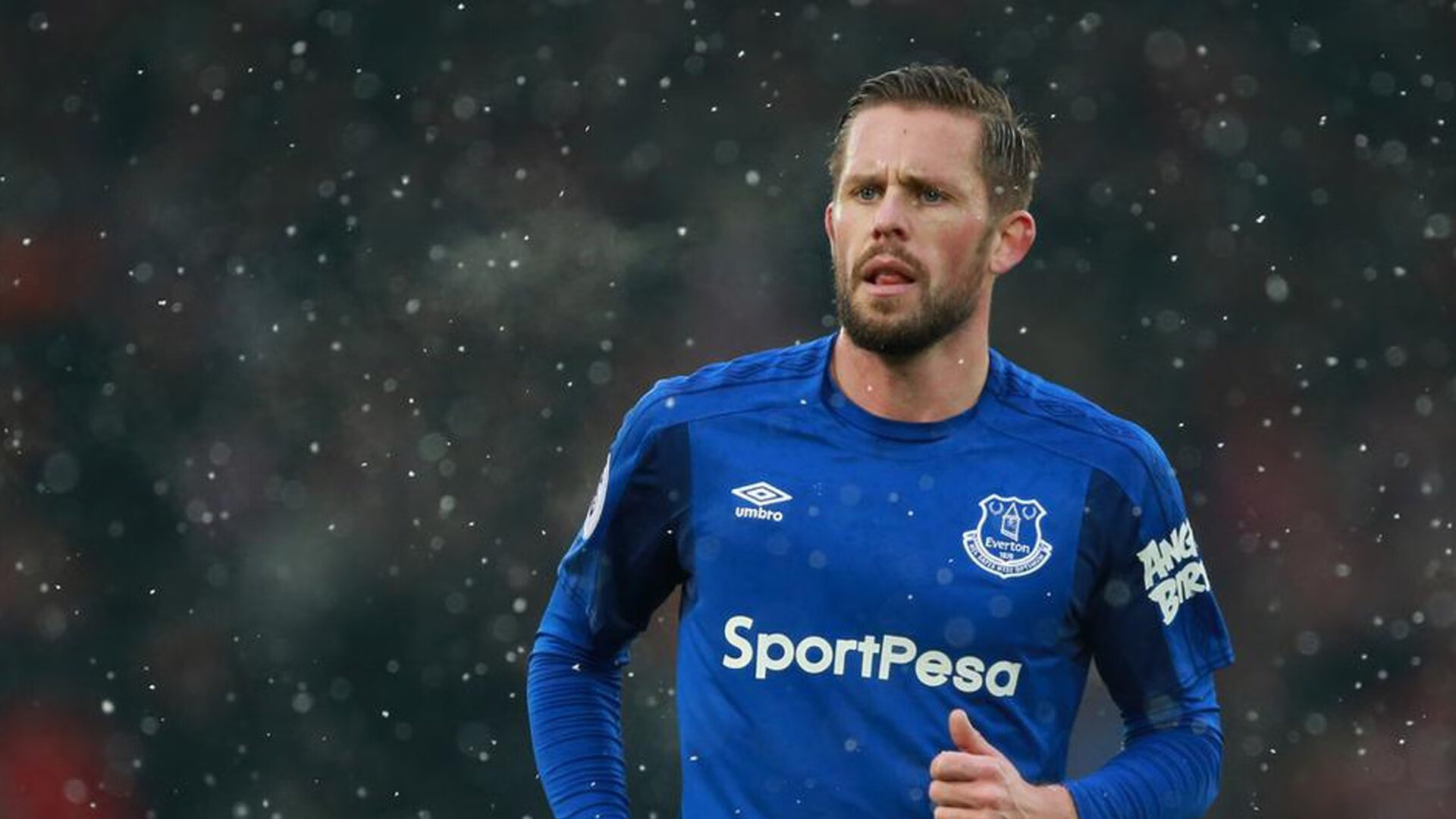 开云官方平台-快船球队战术调整效果明显，快船球队球员名单